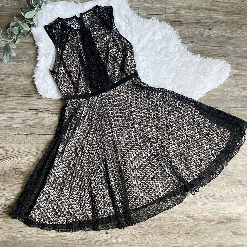 Versona Julia Jordan Black Lace Overlay Fit and Flare Dress NWT Cocktail 2 2016